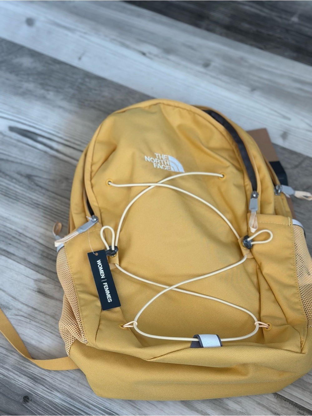 The North Face Women’s 27L Backpack Pale Amber/Mineral Salt - Picture 10 of 11